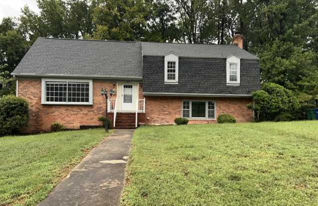 1601 Donora Ct Gallery 1