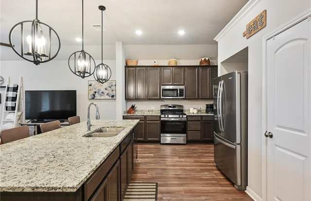 15013 Indian Creek Lane Gallery 4