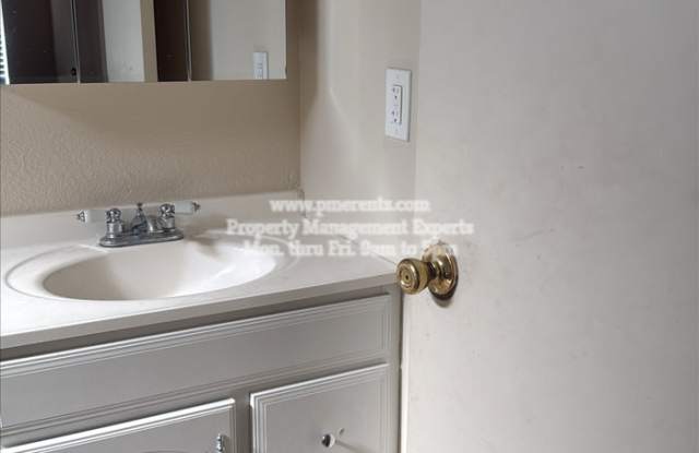 3016 Snowberry Lane Gallery 3