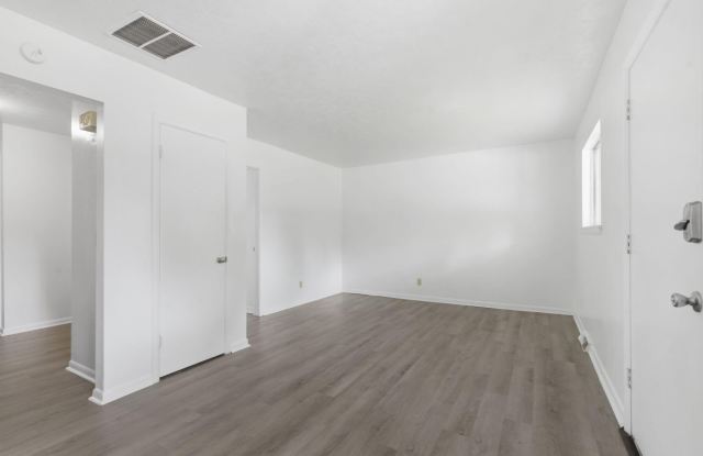 1017 W Washita Street Gallery 4