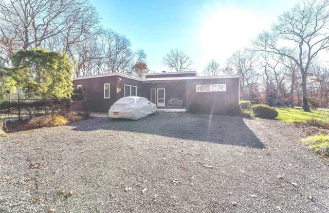 4 East Ridge - 4 Eastridge Court, Westhampton, NY 11977