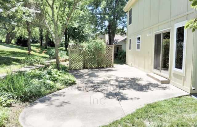 321 NE Landings Dr Gallery 3