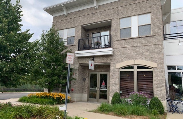 150 Center St - 150 West Center Street, Douglas, MI 49406