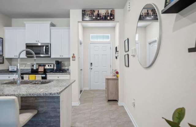 Stunning townhouse located in the gated community of The Trails of Palm Coast! Gallery 4