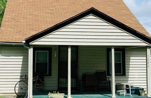 * RE-RENTAL AVAILABLE 7/30/25 * 2 Bedroom 1 Bath House photos photos