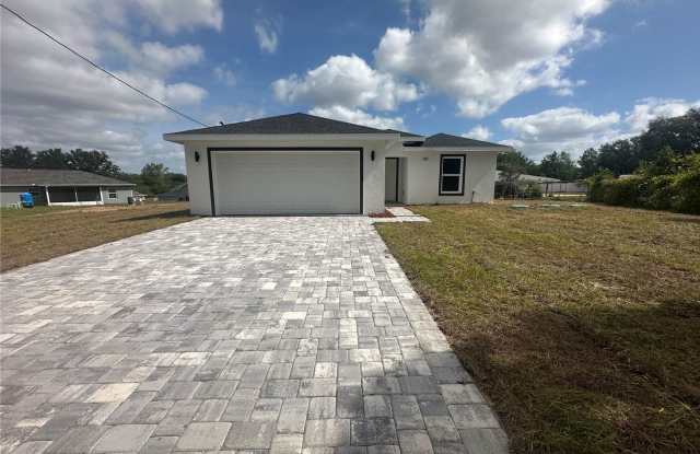 Charming 3-Bedroom Retreat in Beautiful Ocala! photos photos