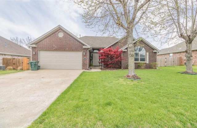 3 bedroom 2 bath home in FAY, extra cared for, 2carG, fenced yard photos photos