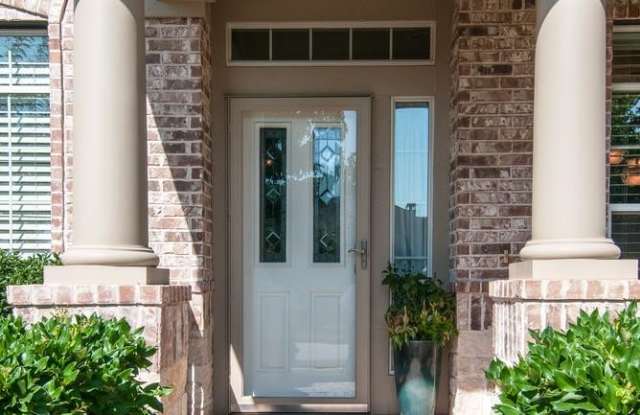 929 Water Oak Drive Gallery 2