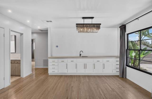 Glendora 4-Bedroom Home with Pool Gallery 4