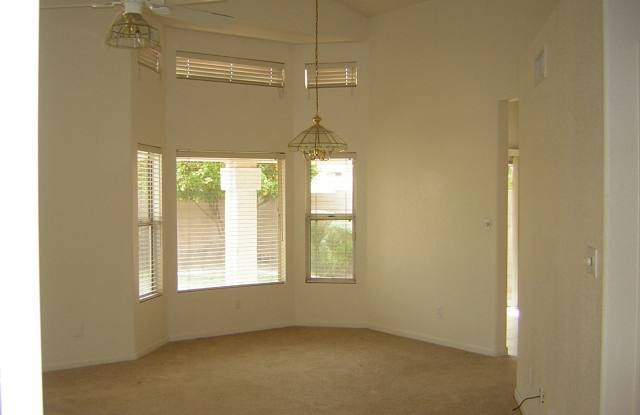 1857 E MCNAIR Drive Gallery 2