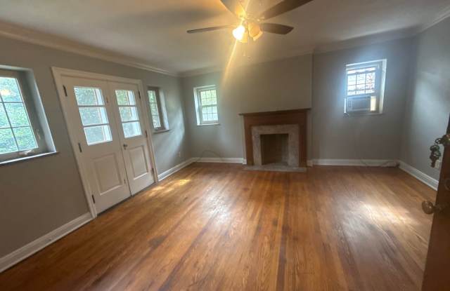 1507 Jackson Gallery 1