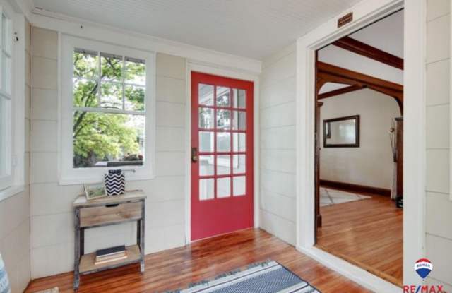 218 Warwick Street Southeast Gallery 4