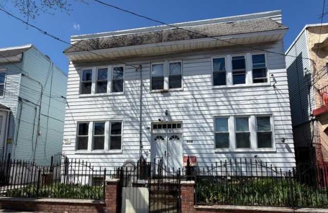 656 N 7Th St photos photos