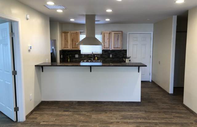 824 E 8th StreetUnit 2 photos photos