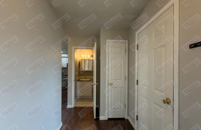 3 bed, 2.5 bath townhouse with a 2 car garage Gallery 4