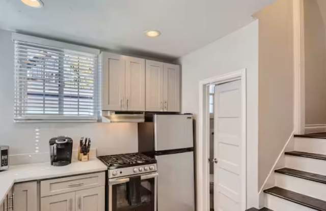 3045 Meade Street photos photos