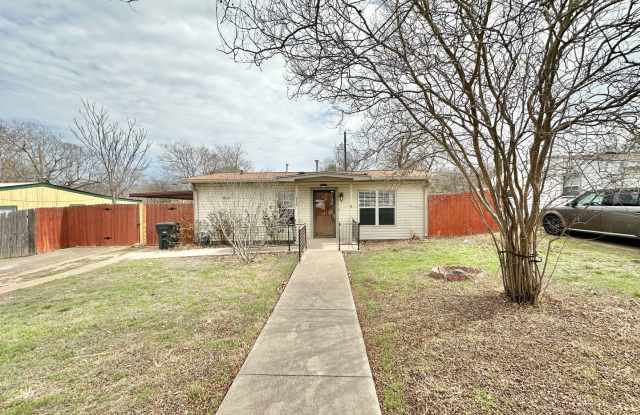 Viewable August 25th! 1 Pet Accepted! photos photos