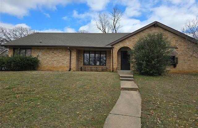 7805 S College Avenue photos photos