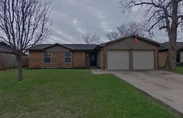 5720 Twin Oaks Drive - 5720 Twin Oaks Drive, Haltom City, TX 76148