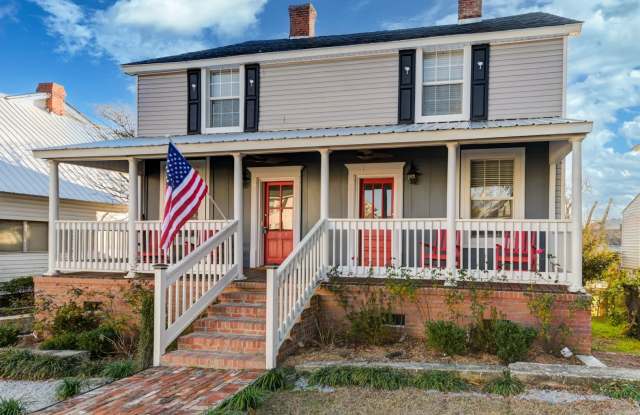 203 Oliver street is located in the heart of West Columbia's River District. photos photos