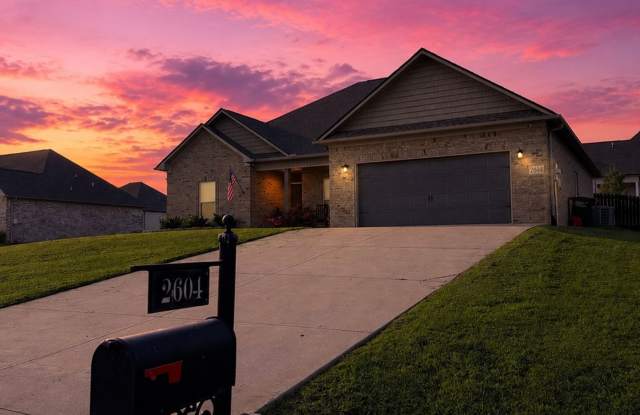 Beautiful 3-Bed, 2-Bath Home with High-Quality Finishes & Fenced Backyard – 2604 Etna Drive, Chapel Hill, TN Gallery 3