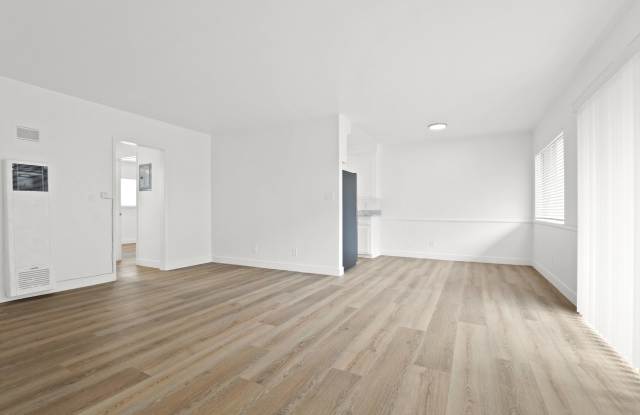 343 Palos Verdes Apartments Gallery 1