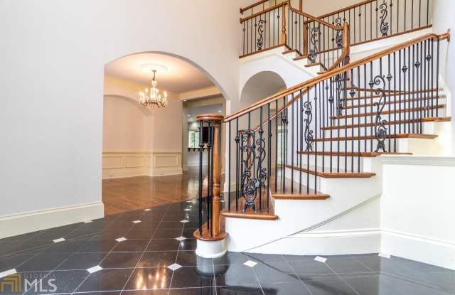 200 High Point Walk Gallery 4