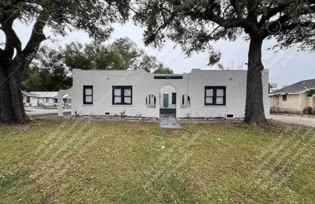 517 W Idlewild Ave 1 - 517 West Idlewild Avenue, Tampa, FL 33604
