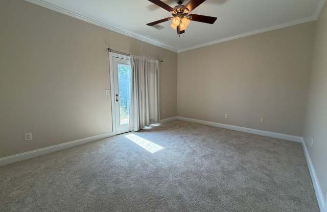 1.8 Miles from UGA Vet Teaching Hospital - Lovely 3 Bedroom 3 Bath Townhouse on the east side of Athens, GA Gallery 4