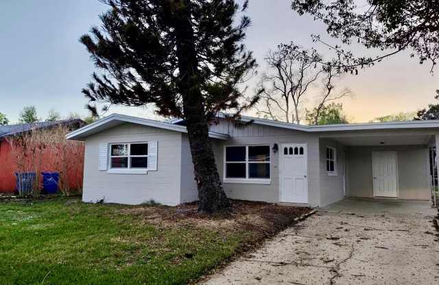 1436 Primrose Ln photos photos