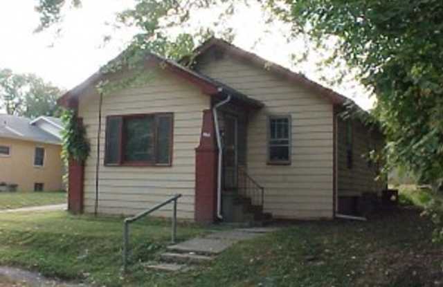 1004 Madison - 1004 South Madison Street, Bloomington, IN 47403