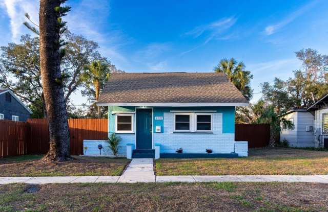 4327 17TH AVENUE S photos photos