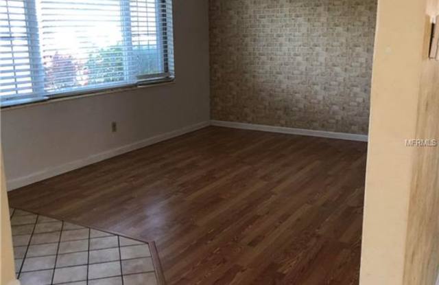 4050 27TH AVENUE N Gallery 4