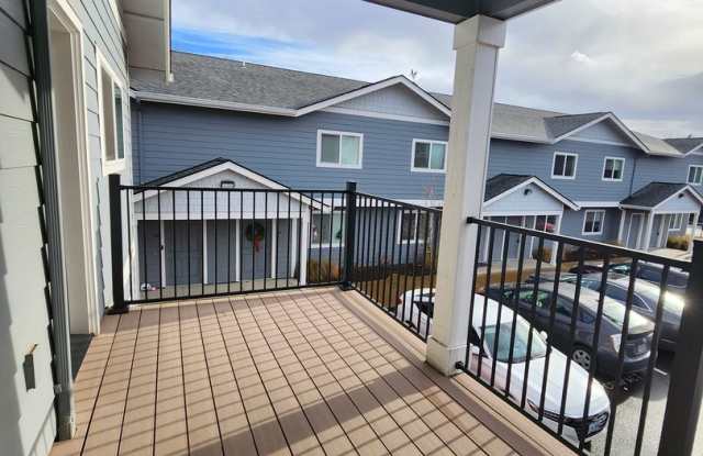 #411 PLYMOUTH APARTMENTS Gallery 3