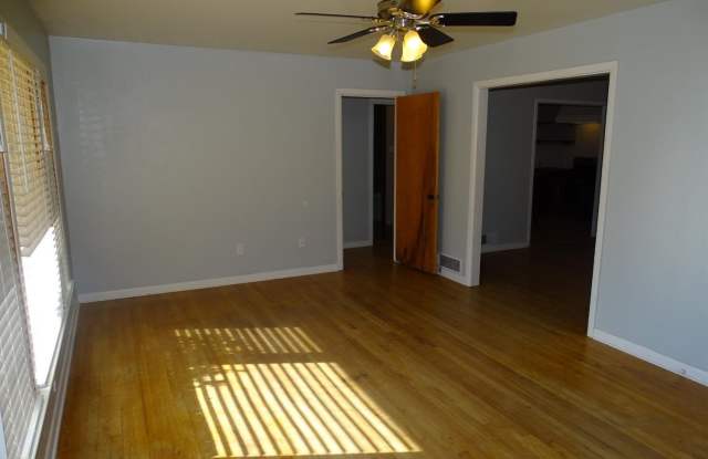 3702 26th Street Gallery 2