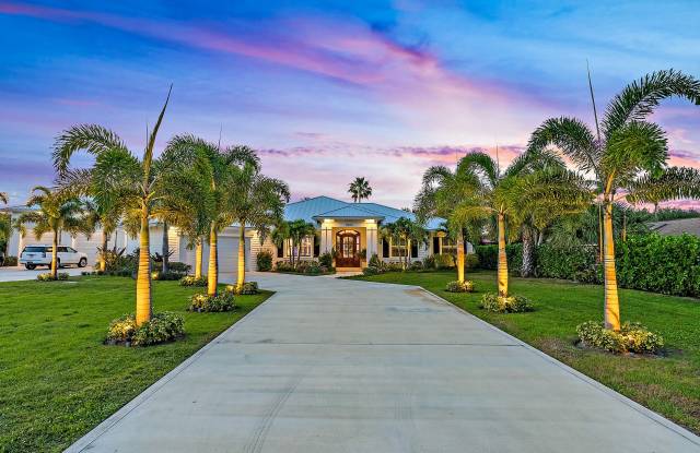 8505 SE Bayberry Terrace - 8505 Southeast Bayberry Terrace, Hobe Sound, FL 33455