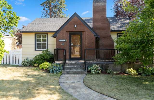 2527 W Walton Ave photos photos