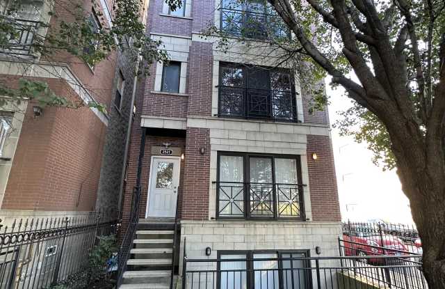 2521 W Congress Pkwy # 1 - 2521 West Congress Parkway, Chicago, IL 60612