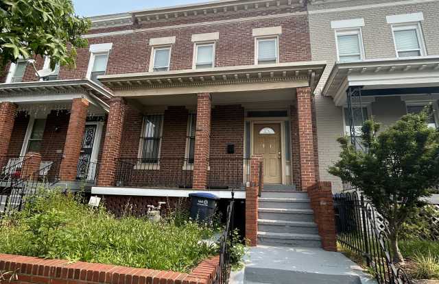1202 I St NE photos photos