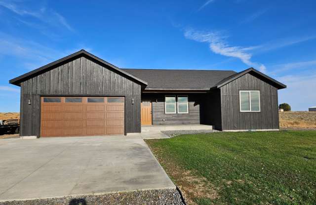 4 bed 2 bath New Build in McConihe area close to Airport and Lake over 1 acre photos photos