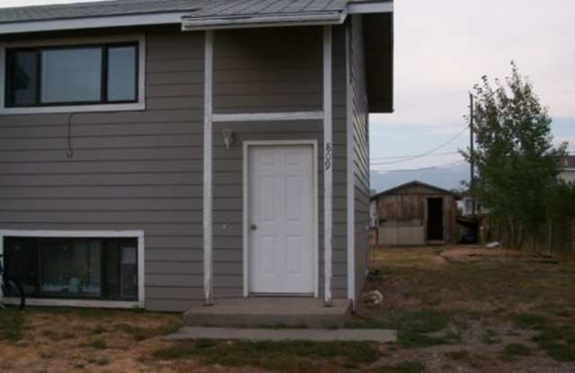 2 Bedroom 1 Bath Duplex - NEW LOW PRICE photos photos