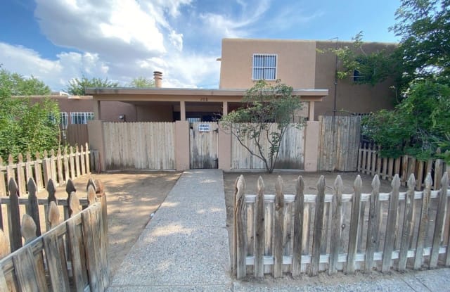 208 La Vida Nueva Del Oeste SW - 208 La Vida Nueva Del Oeste, Albuquerque, NM 87105