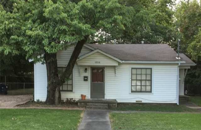 1016 Coit Street - 1016 Coit Street, Denton, TX 76201