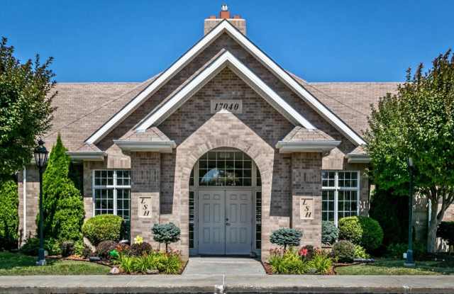 Lakeside Hills Apartments Gallery 4