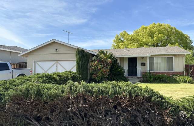 1129 Mission Dr photos photos