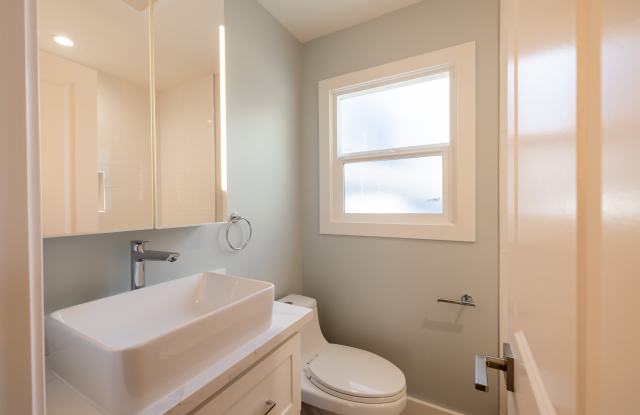 933 University Avenue photos photos