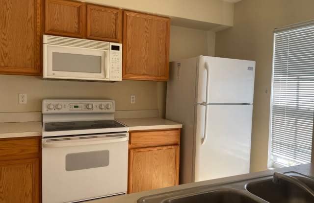 3Bed/2.5Bath $1740/month Townhouse in Waterside Community Available October 2026 Gallery 4