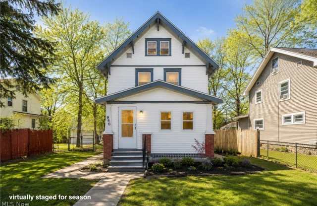 960 Whittier Avenue photos photos