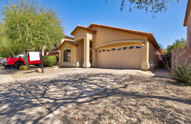 Wonderful 4 bedroom in the North Valley Norterra Area available August 1!!! All appliances!!! Huge storage out back!!! photos photos