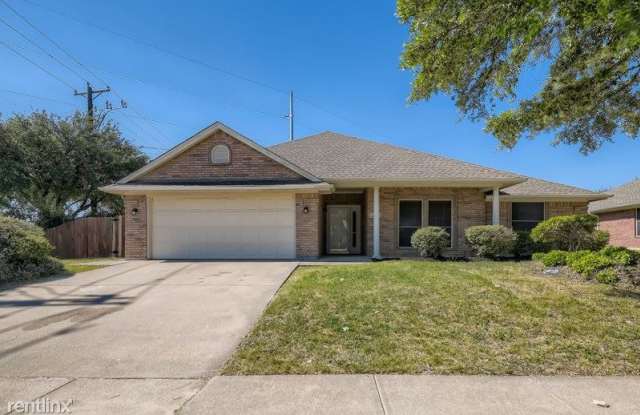 801 Heberle Dr - 801 Heberle Drive, Burleson, TX 76028